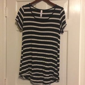 LuLaRoe Classic Tee
